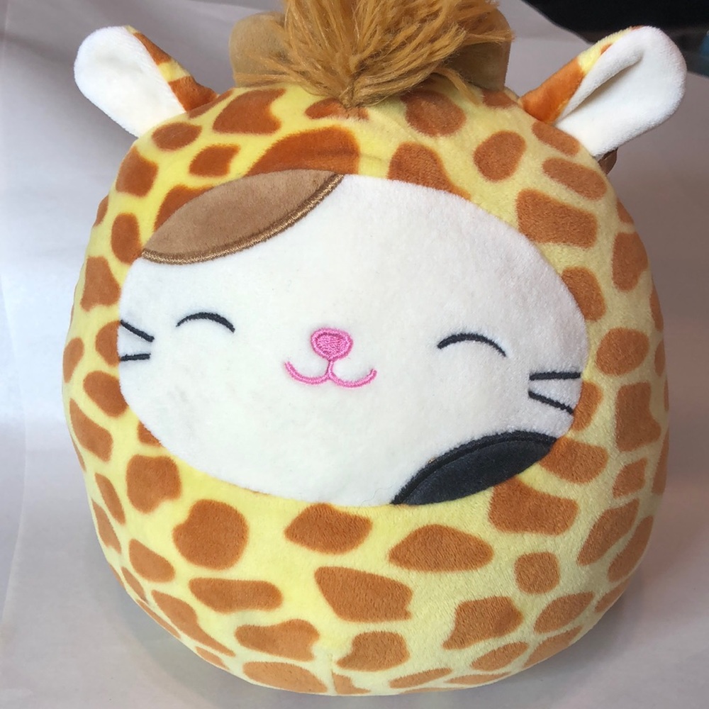 Giraffe Squishmallows